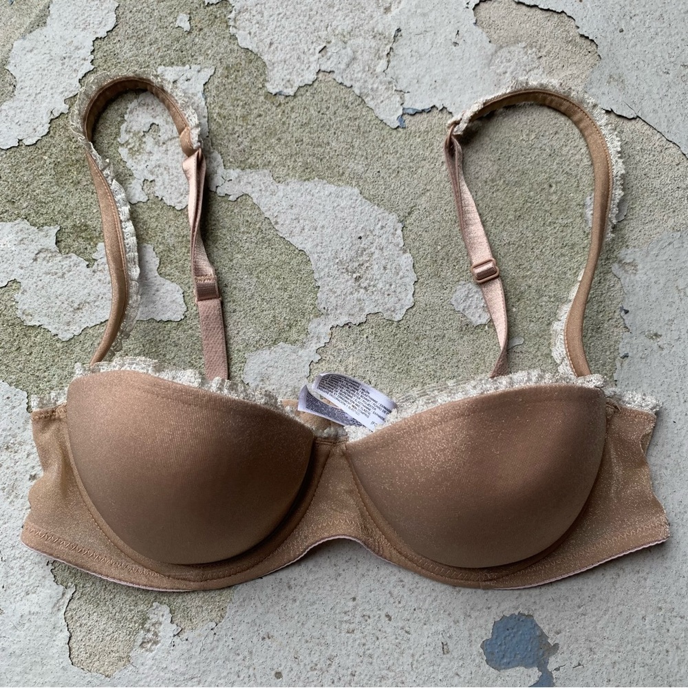 DKNYC Nude/Tan Molded Underwire Bra